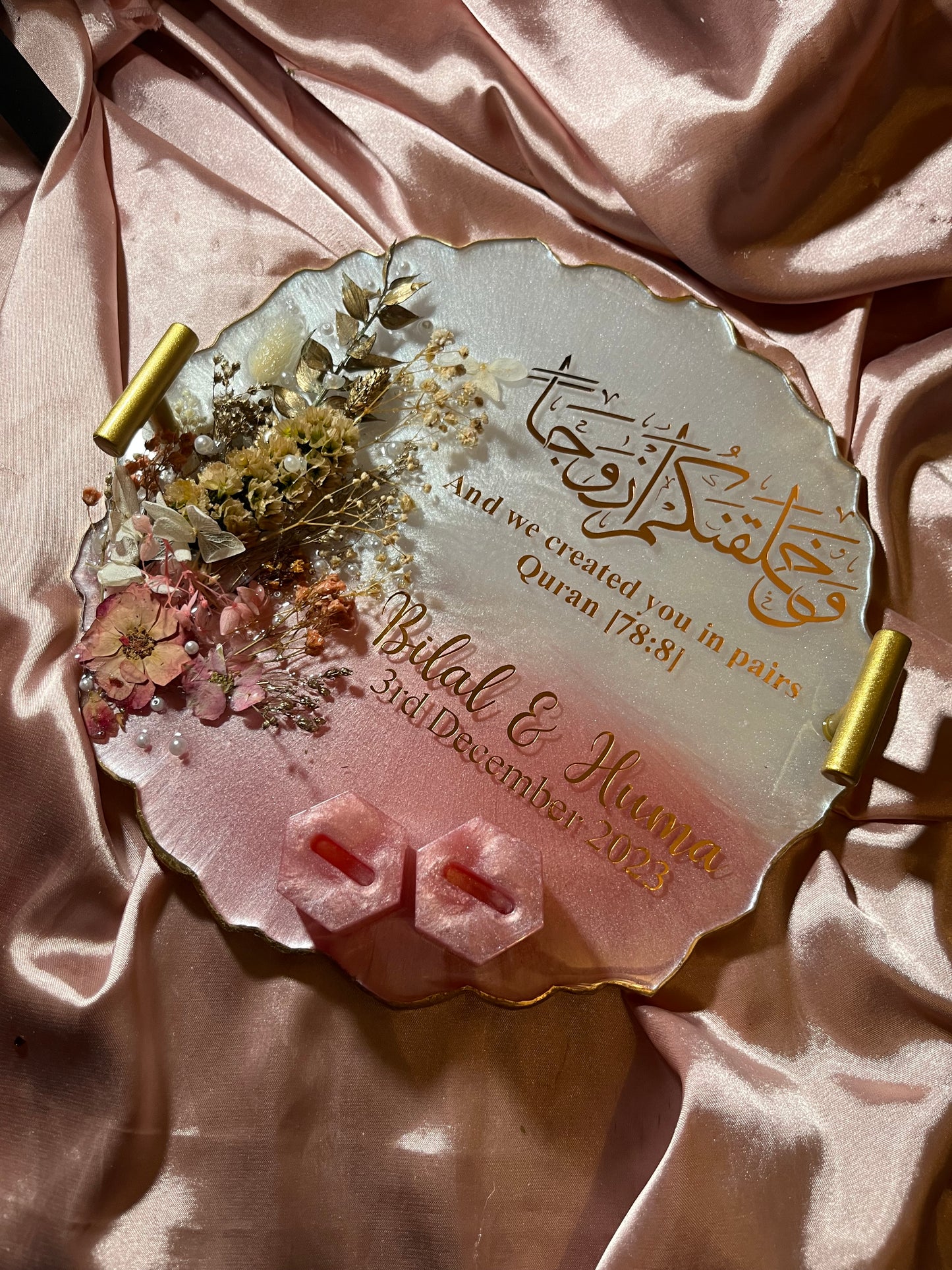 Round 3D floral resin ring plate with two ring holders | Nikkah | Wedding | Personalise | Gift | Bespoke | Luxury | Home decor | Vanity Tray