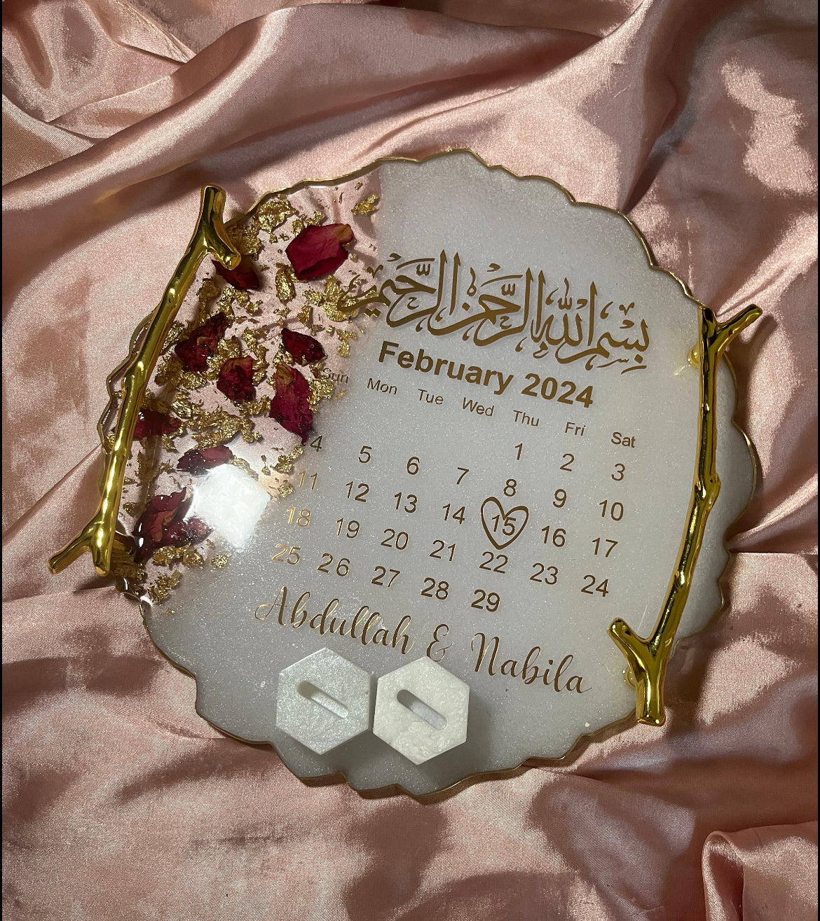 Calendar resin ring plate with handles | Nikkah | Wedding | Personalise | Gift | Bespoke | Luxury | Home decor | Vanity Tray